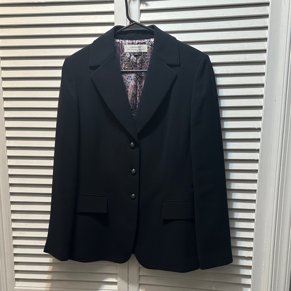 Tahari Classic Black Blazer